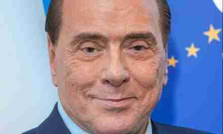 Corsa al Quirinale: Berlusconi rinuncia e chiede che Draghi rimanga a Chigi. Il valzer è cominciato