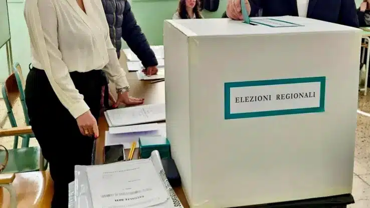 Regionali. Oggi tocca alla Calabria, la sfida a tre