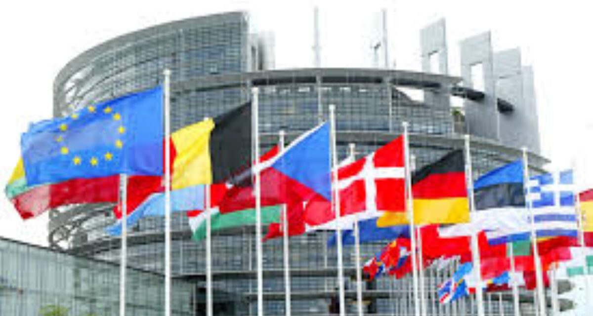 Caro energia, l’Ue apre alla flessibilità ma fissa i paletti: aiuti sì, ma senza strappi alle regole