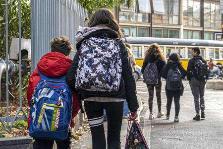 Maturità 2026, cambia l’esame: nuovo orale, commissioni ridotte e più peso al merito
