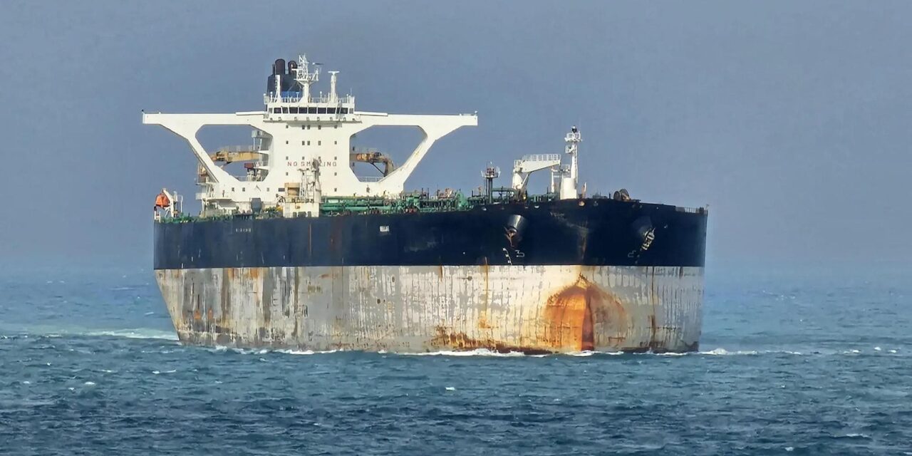 Nave russa intercettata dall’Inghilterra: Londra sequestra una petroliera della “flotta ombra” di Putin